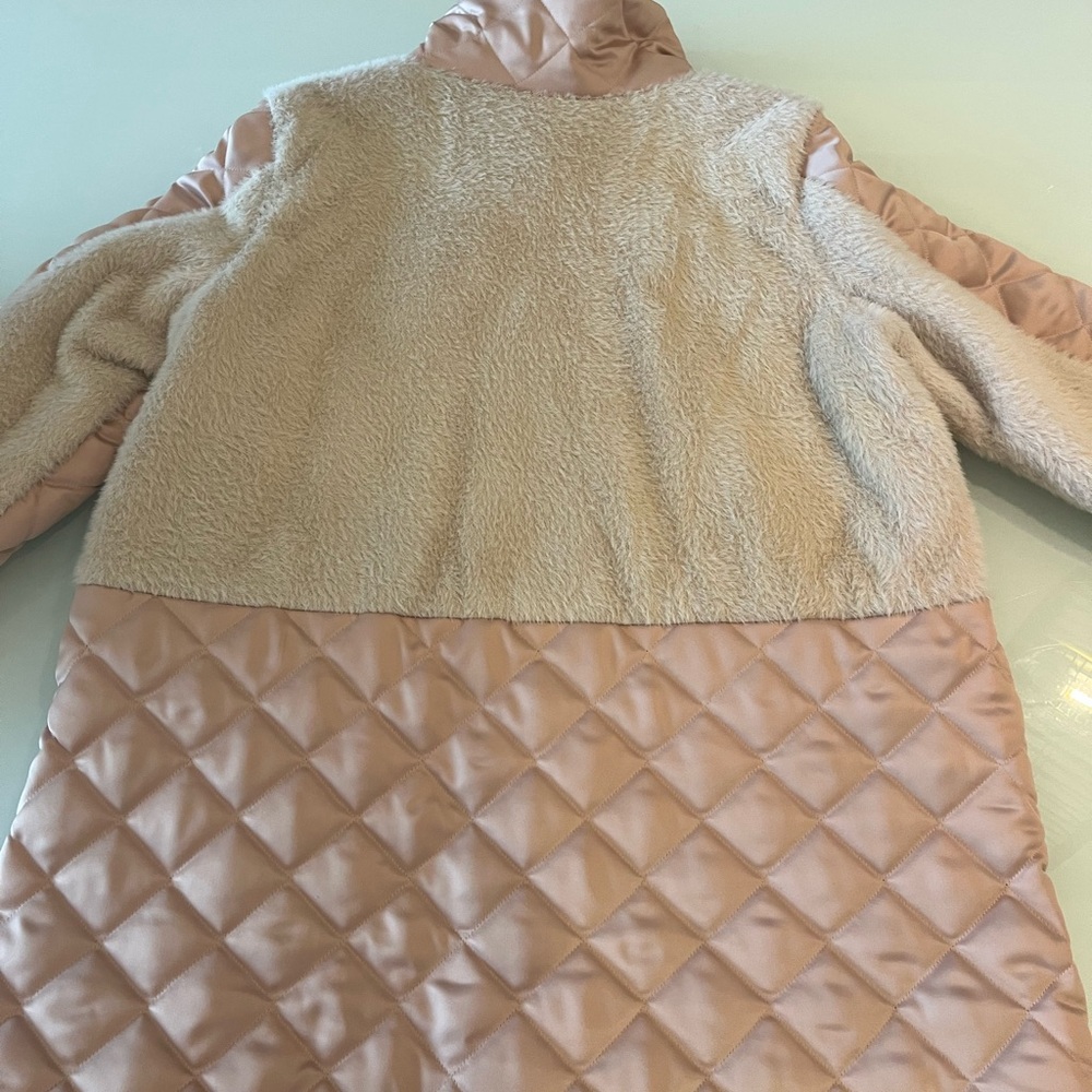 Tricot Chic Jacket - Picture 3 of 16